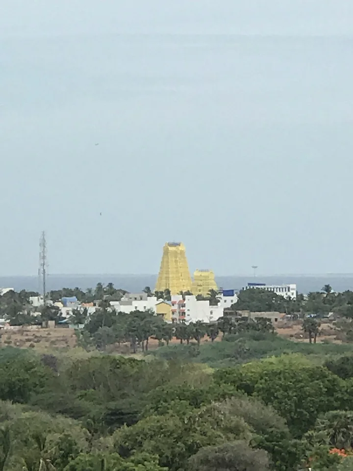 Gopuram of the Sri Ramanathaswamy Temple, Ramanathapuram, Tamil Nadu, India (2017)